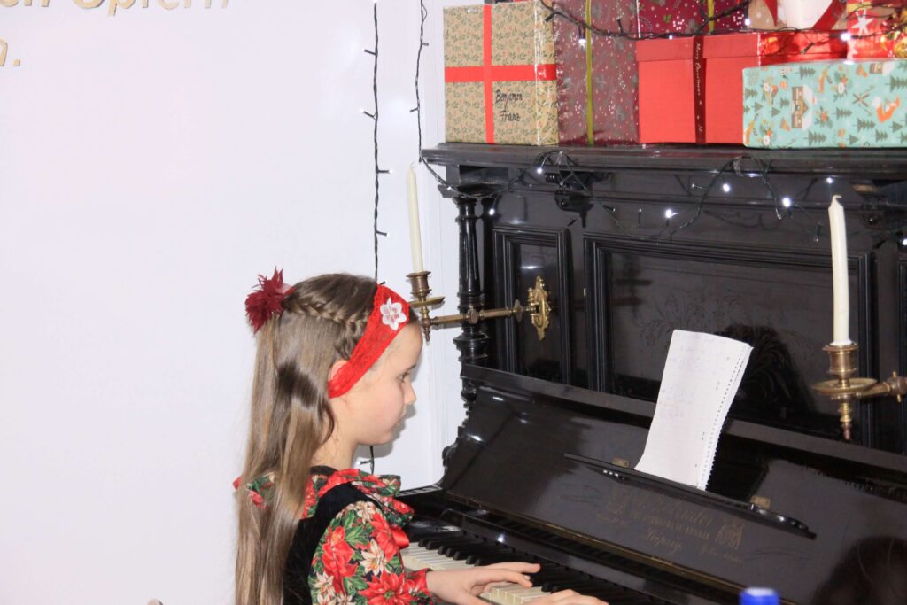 Sarbatoare Craciun 2024 - Casa Onisim