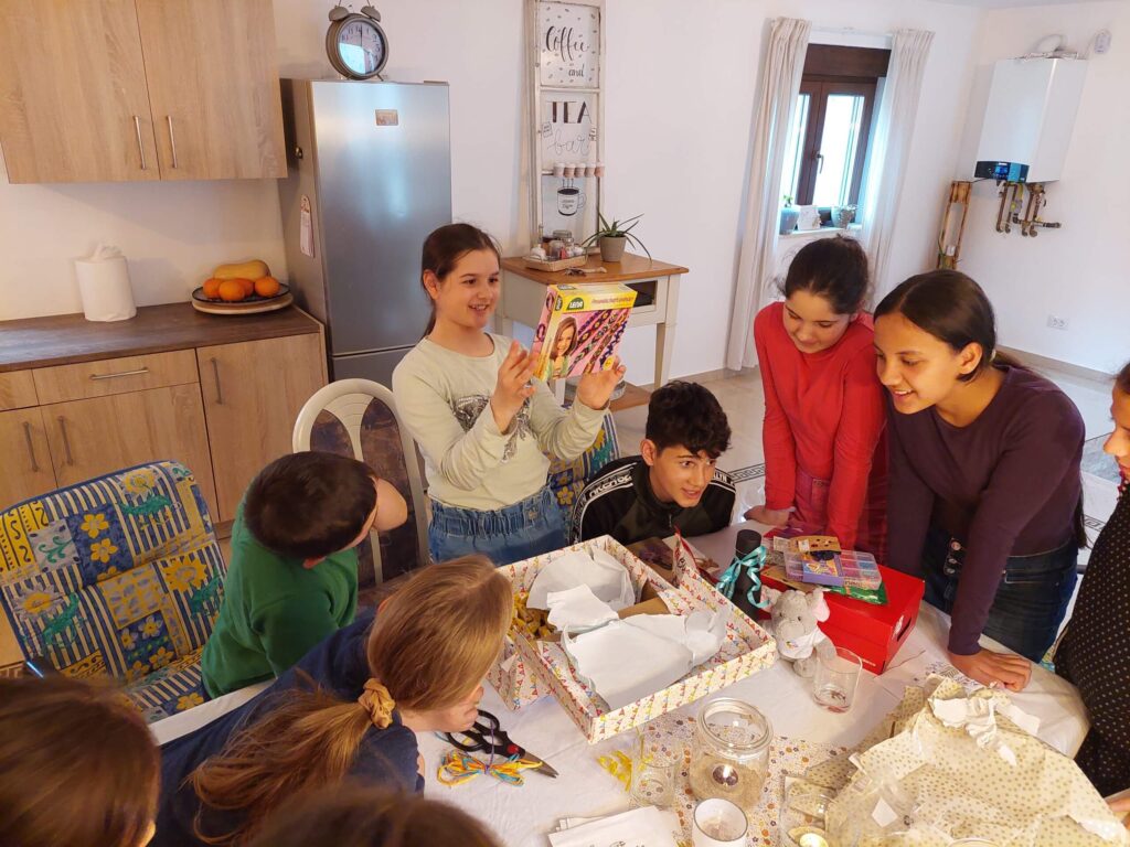 Pregătite cu dragoste: Cadouri din Thierfeld pentru copiii noștri